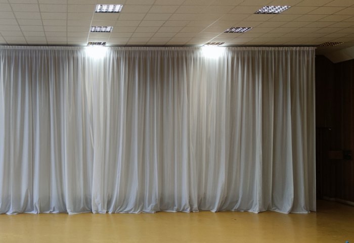 Záves do kultúrnej sály Hontianske Nemce