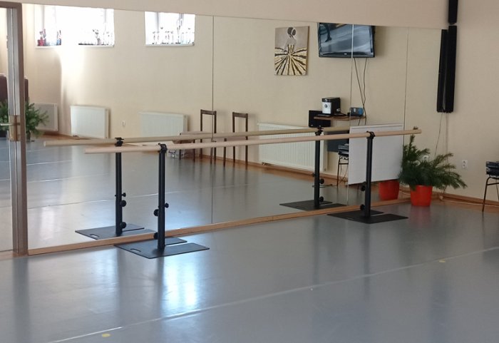 Baletné stojany v ZUŠ Snina